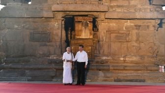 The Prime Minister, Shri Narendra Modi and the President of the Peoples Republic of China, Mr. Xi Jinping visiting the Shore Temple Monuments, in Mamallapuram, Tamil Nadu on October 11, 2019